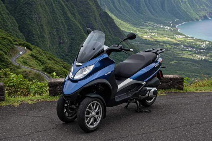Des scooters à louer pour vous déplaçer en toute liberté.
